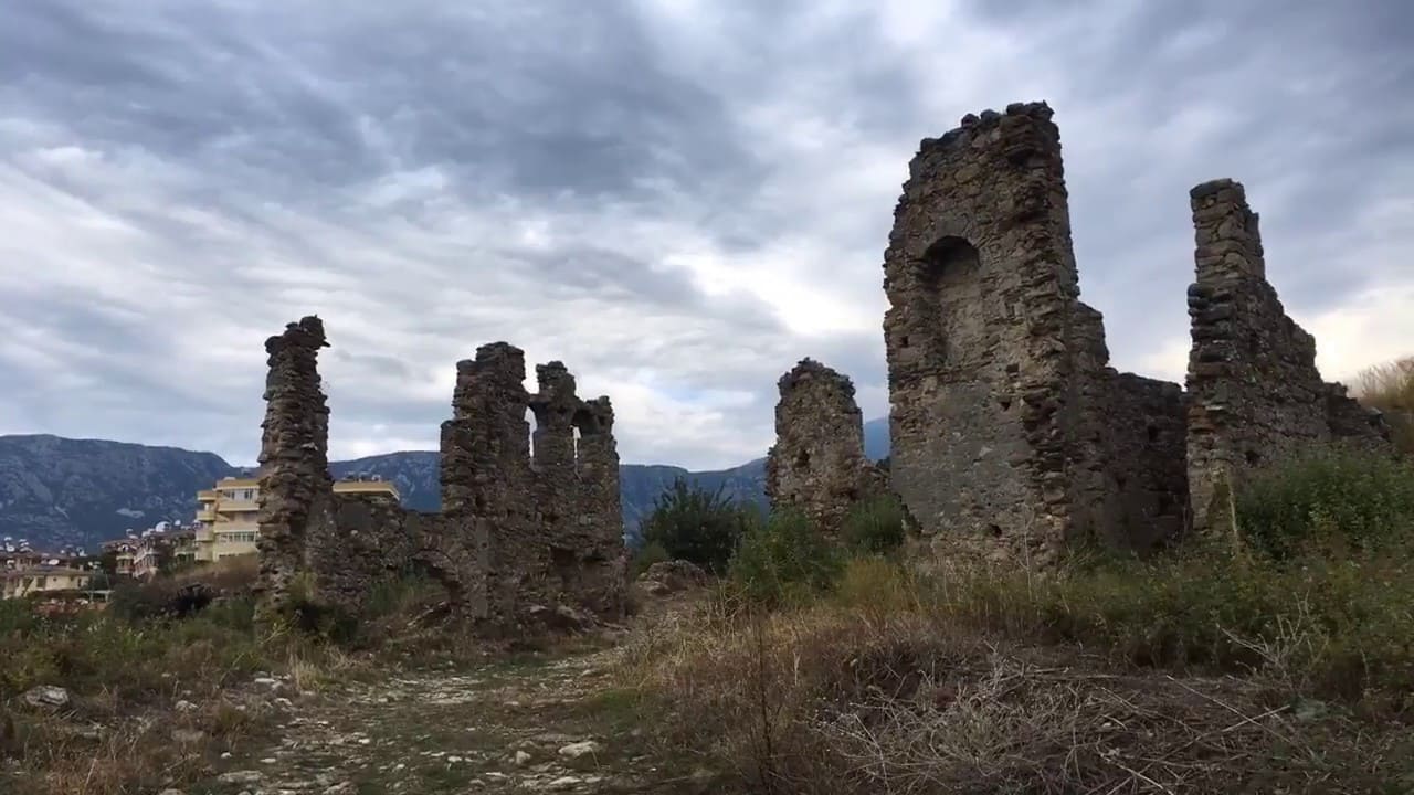 Древний город Наула в Турции